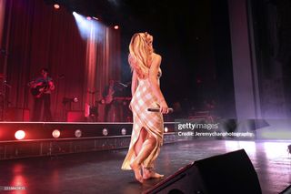 Ashe feet photo thumbnail