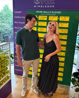 Ashe feet photo thumbnail