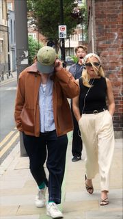 Ashe feet photo thumbnail