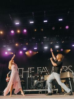 Ashe feet photo thumbnail