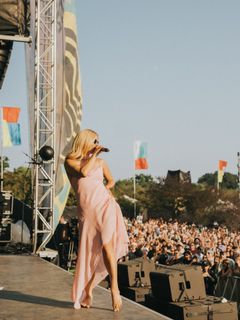 Ashe feet photo thumbnail