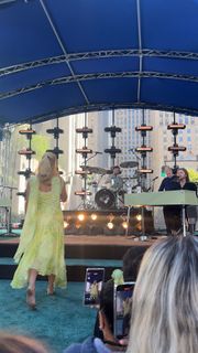 Ashe feet photo thumbnail