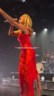 Ashe feet photo thumbnail