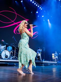 Ashe feet photo thumbnail