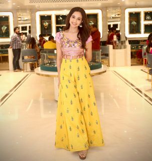 Ashi Singh feet photo 4
