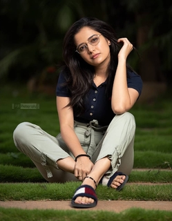 Ashika Ranganath feet photo 6
