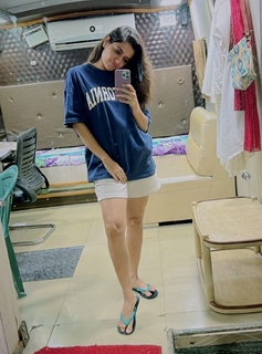 Ashika Ranganath feet photo 9