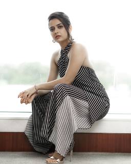 Ashika Ranganath feet photo 20