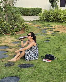 Ashika Ranganath feet photo 11