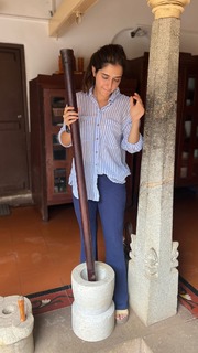 Ashika Ranganath feet photo 8
