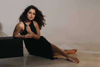 Ashika Ranganath feet photo 4