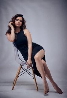 Ashika Ranganath feet photo 9