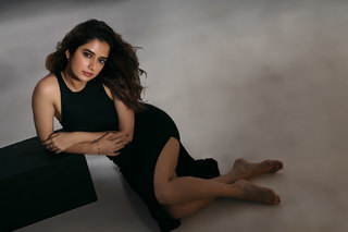 Ashika Ranganath feet photo 6