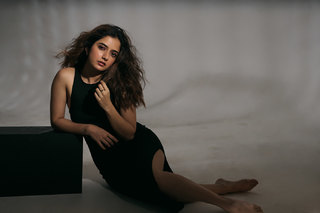 Ashika Ranganath feet photo 5