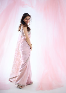 Ashika Ranganath feet photo 3