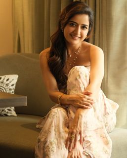 Ashika Ranganath feet photo 2