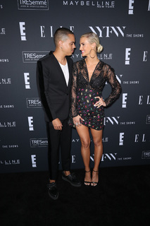 Ashlee Simpson feet photo thumbnail