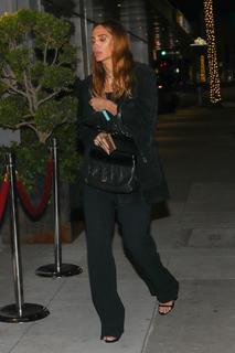 Ashlee Simpson feet photo thumbnail