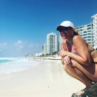 Ashleigh Banfield feet photo thumbnail