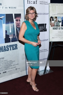 Ashleigh Banfield feet photo thumbnail