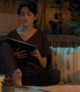 Ashlesha Thakur feet photo 19