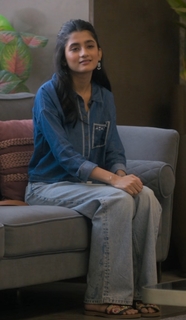 Ashlesha Thakur feet photo 15