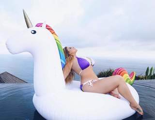 Ashley Alexiss feet photo 7