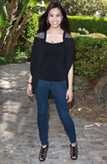 Ashley Argota Torres feet photo thumbnail