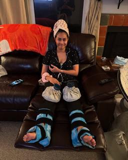 Ashley Argota Torres feet photo thumbnail