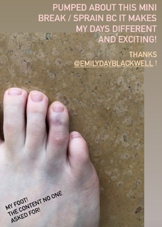 Ashley Bell feet photo 1