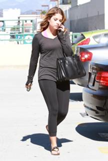 Ashley Benson feet photo thumbnail