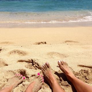 Ashley Benson feet photo thumbnail