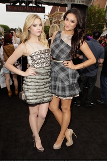 Ashley Benson feet photo thumbnail