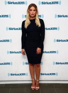 Ashley Benson feet photo thumbnail