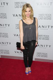 Ashley Benson feet photo thumbnail