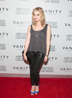 Ashley Benson feet photo thumbnail