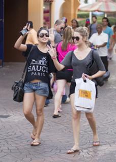 Ashley Benson feet photo thumbnail