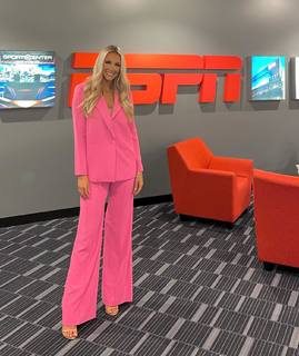 Ashley Brewer feet photo 18