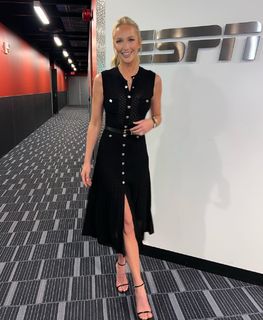 Ashley Brewer feet photo 15