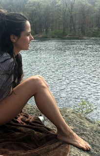 Ashley C. Williams feet photo 9