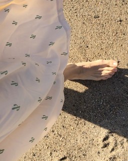 Ashley C. Williams feet photo 4