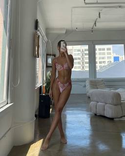 Ashley Dickerson feet photo 8