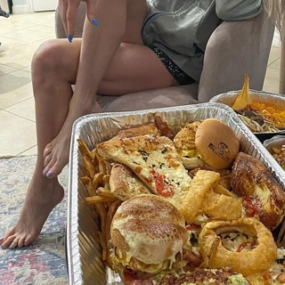 Ashley Fliehr feet photo thumbnail