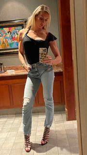 Ashley Fliehr feet photo thumbnail