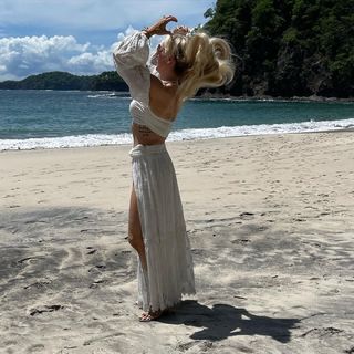 Ashley Fliehr feet photo thumbnail