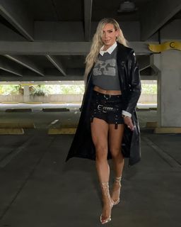 Ashley Fliehr feet photo thumbnail