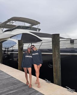 Ashley Fliehr feet photo thumbnail