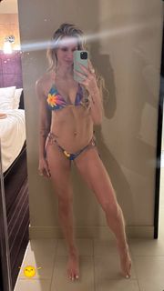 Ashley Fliehr feet photo thumbnail