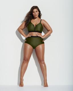 Ashley Graham feet photo thumbnail