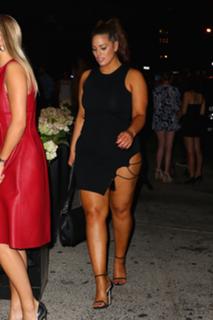 Ashley Graham feet photo thumbnail